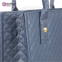 premium handbags for ladies in Pakistan